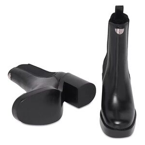 Faula Leather Chelsea Boots